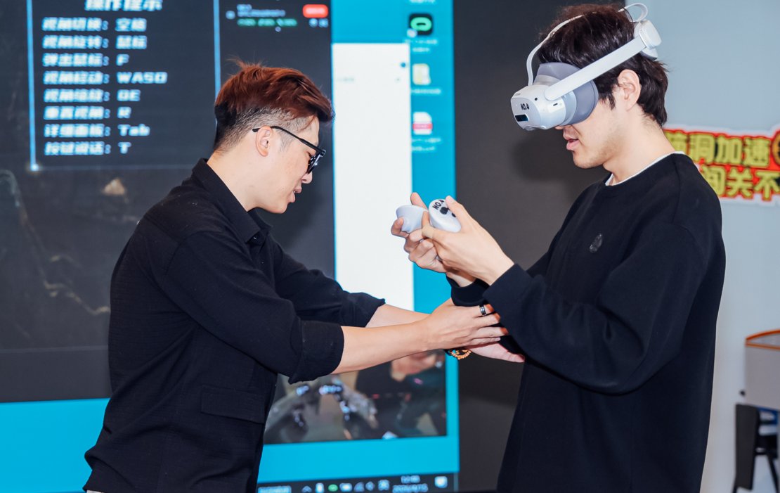 多人协作 VR 体验 2