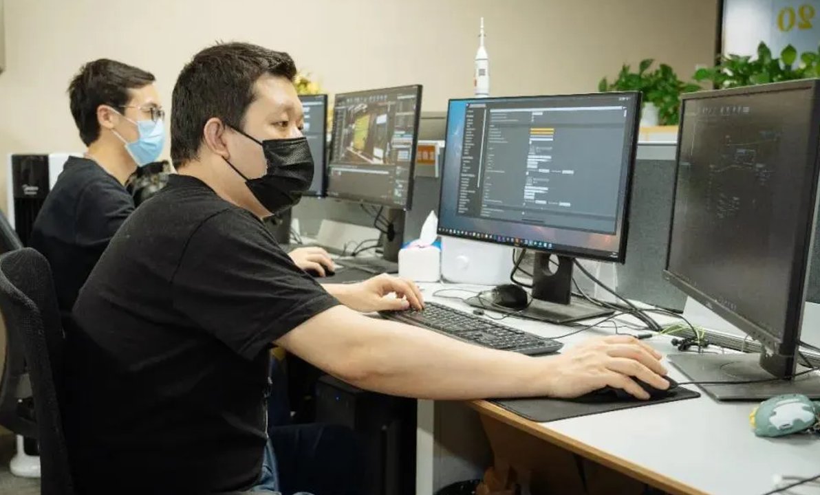 多人协作 VR 体验 3
